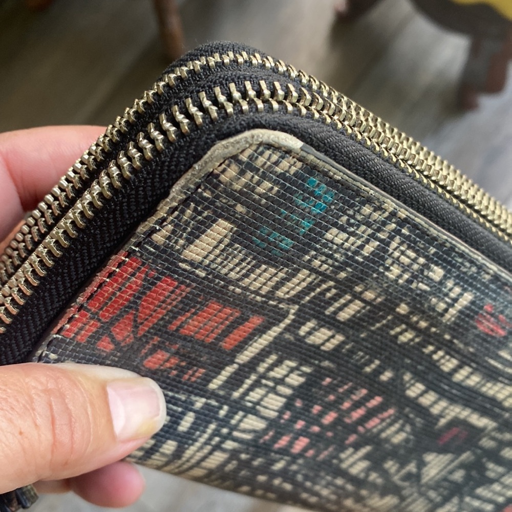 Tumi Zipper Wallet - Picture 12 of 13